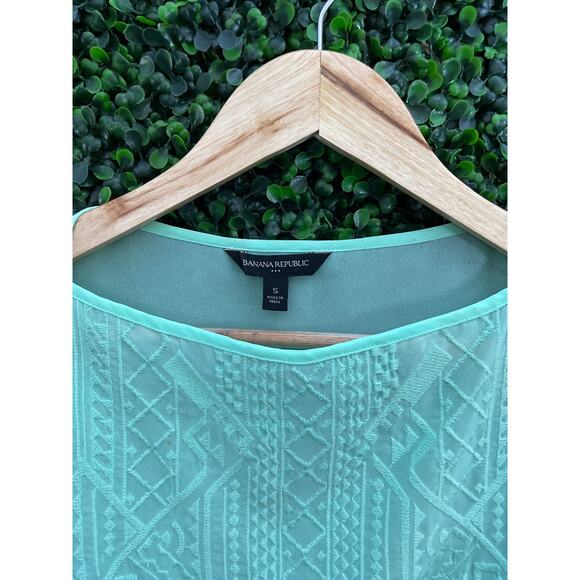 Banana Republic, Cropped Shear Blouse, Women’s Size Small - Picture 3 of 5